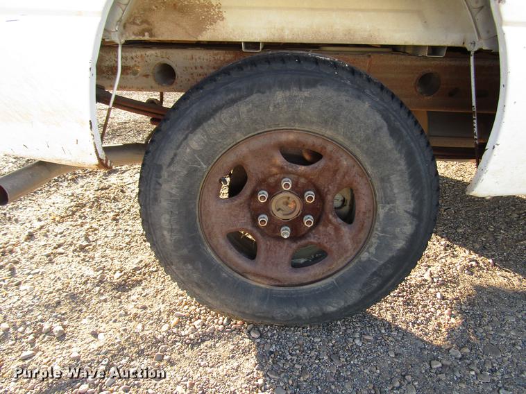 image for item DB6906 2003 Chevrolet Silverado 1500 pickup truck