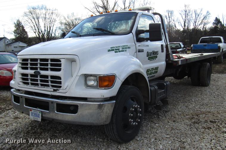 image for item DB6991 2000 Ford F650 Super Duty rollback truck