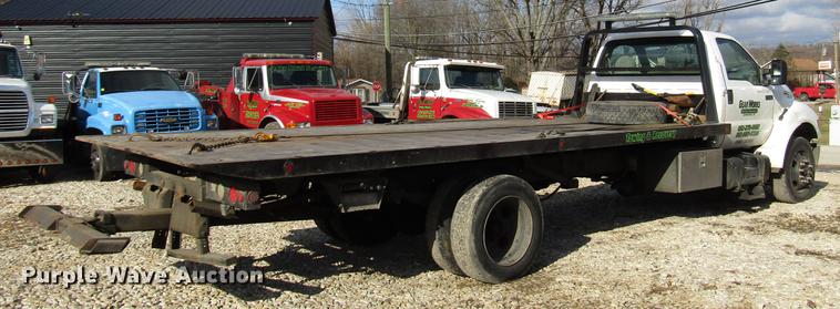 image for item DB6991 2000 Ford F650 Super Duty rollback truck