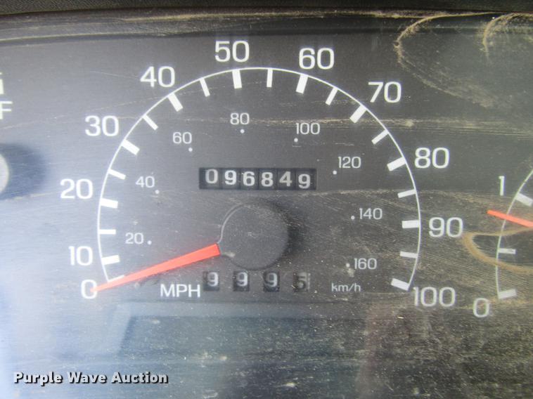 image for item DB6991 2000 Ford F650 Super Duty rollback truck