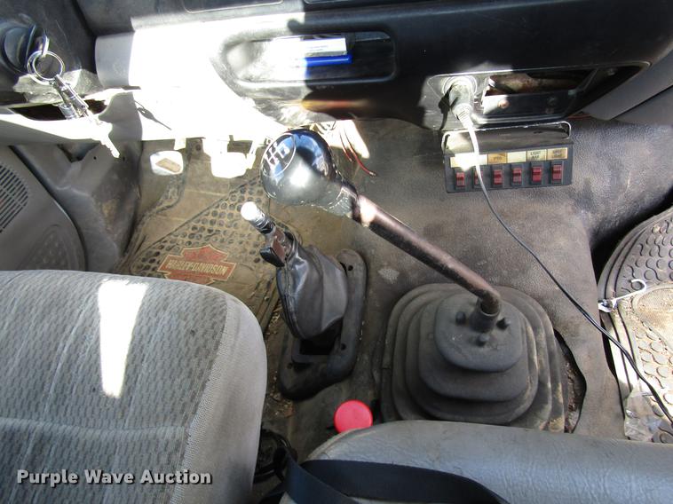 image for item DB6991 2000 Ford F650 Super Duty rollback truck