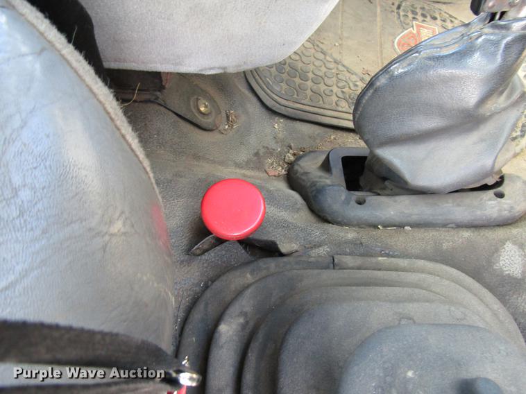 image for item DB6991 2000 Ford F650 Super Duty rollback truck