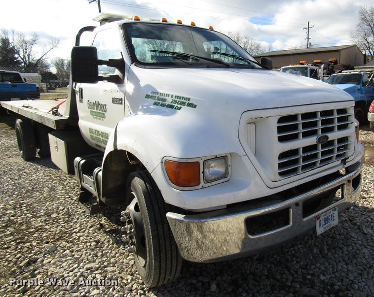 image for item DB6991 2000 Ford F650 Super Duty rollback truck