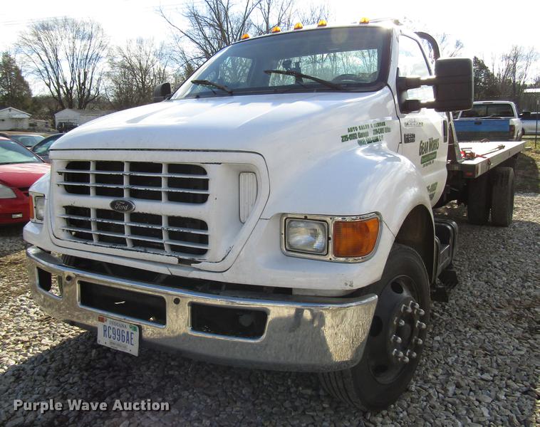image for item DB6991 2000 Ford F650 Super Duty rollback truck