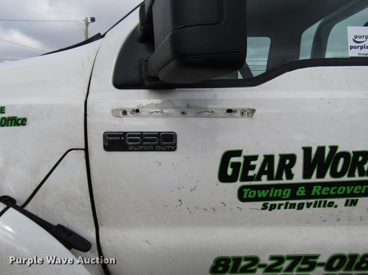 image for item DB6991 2000 Ford F650 Super Duty rollback truck