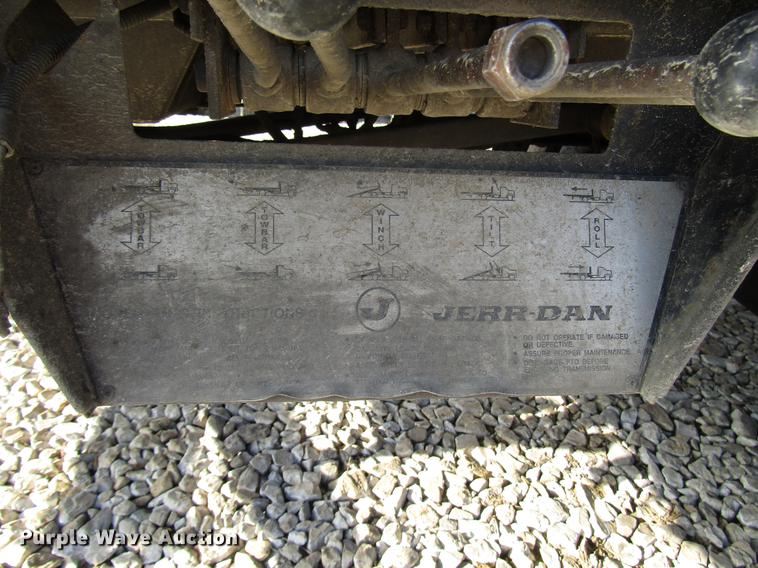 image for item DB6991 2000 Ford F650 Super Duty rollback truck