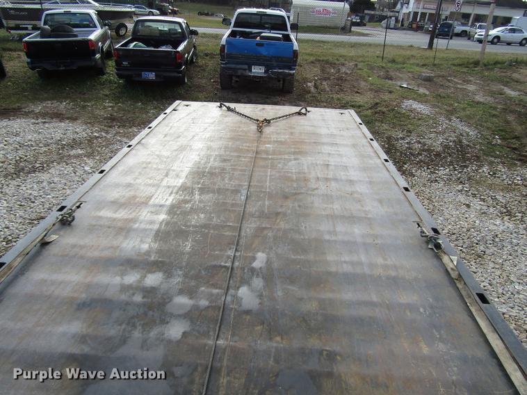 image for item DB6991 2000 Ford F650 Super Duty rollback truck