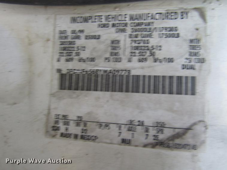 image for item DB6991 2000 Ford F650 Super Duty rollback truck