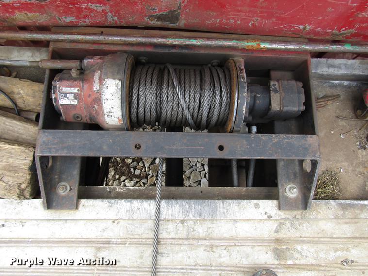 image for item DB6992 1997 International 4700 rollback truck