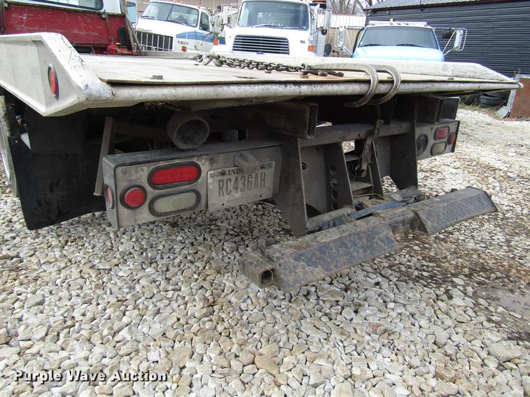 image for item DB6992 1997 International 4700 rollback truck