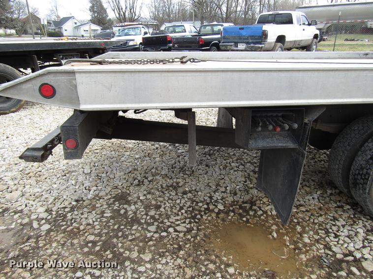 image for item DB6992 1997 International 4700 rollback truck