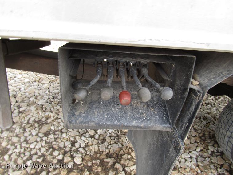 image for item DB6992 1997 International 4700 rollback truck