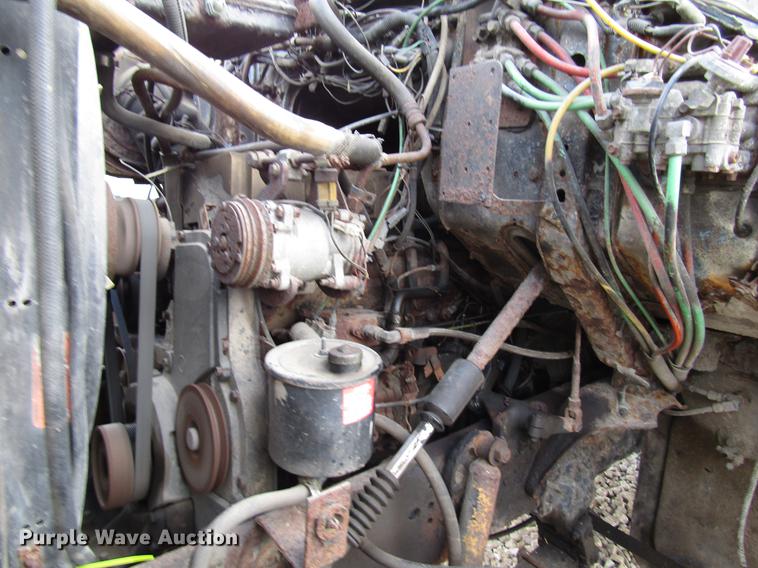 image for item DB6993 1989 Ford L9000 tow truck