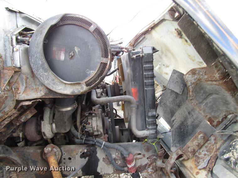 image for item DB6993 1989 Ford L9000 tow truck