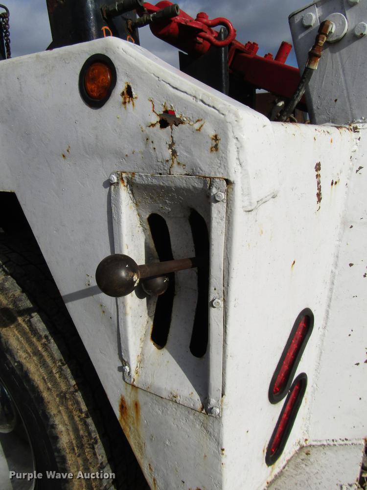 image for item DB6993 1989 Ford L9000 tow truck