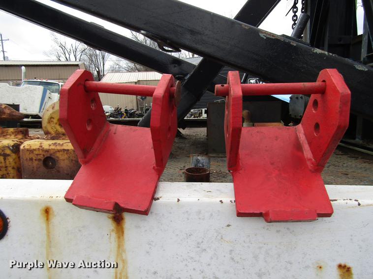 image for item DB6993 1989 Ford L9000 tow truck