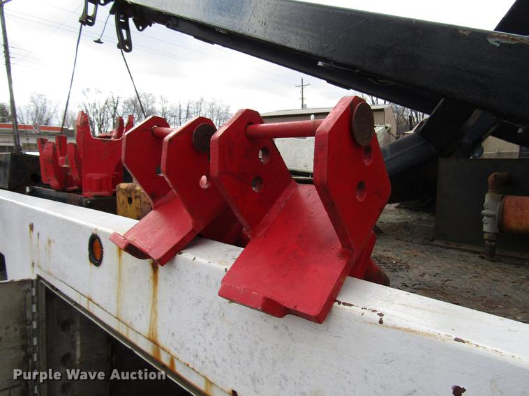 image for item DB6993 1989 Ford L9000 tow truck