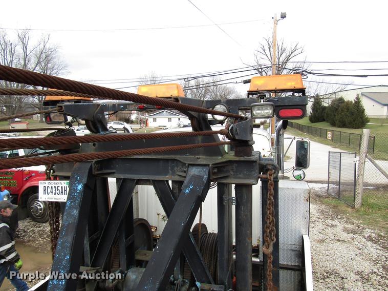 image for item DB6993 1989 Ford L9000 tow truck