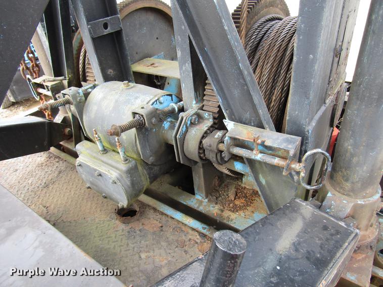 image for item DB6993 1989 Ford L9000 tow truck