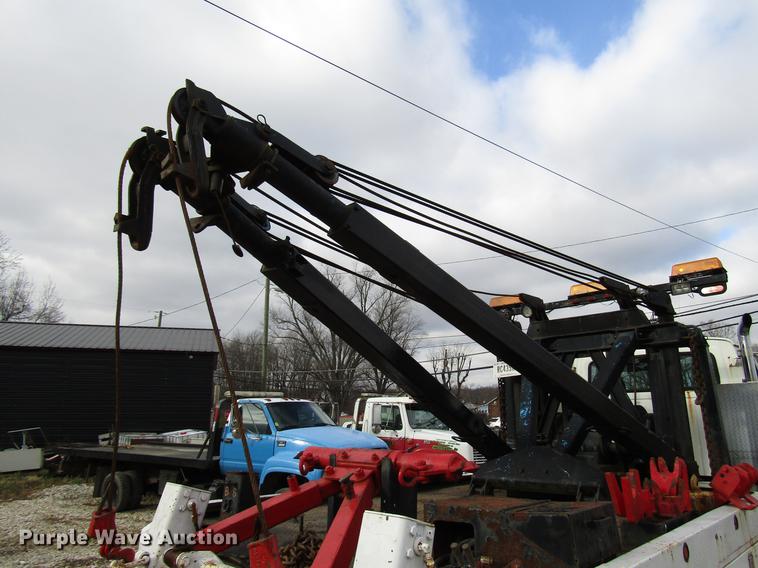 image for item DB6993 1989 Ford L9000 tow truck