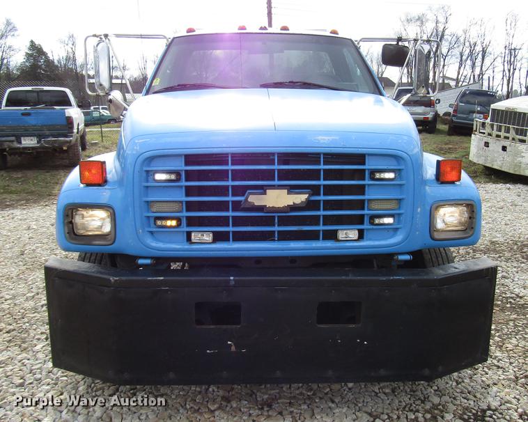 image for item DB6995 2001 Chevrolet C6500 rollback truck