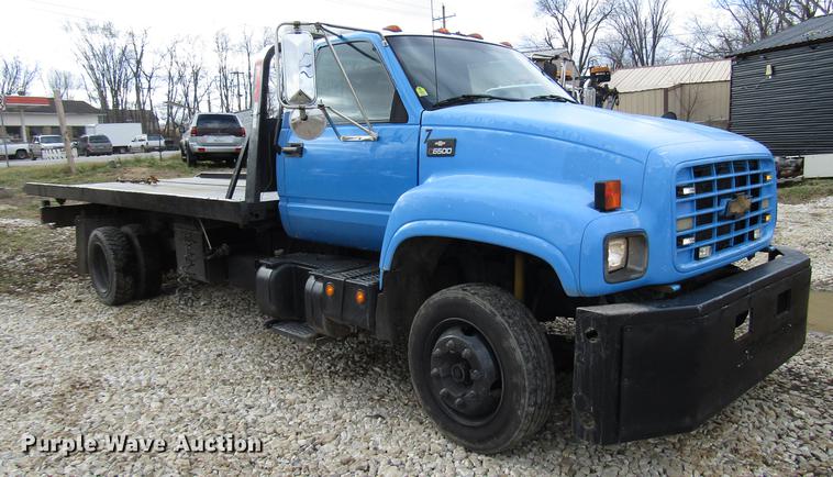 image for item DB6995 2001 Chevrolet C6500 rollback truck