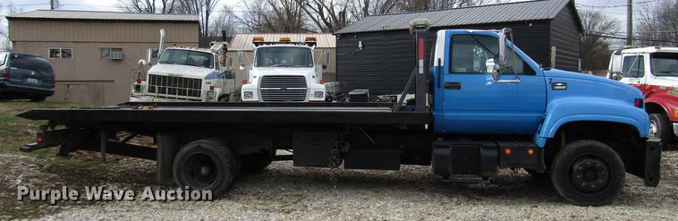 image for item DB6995 2001 Chevrolet C6500 rollback truck