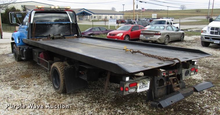 image for item DB6995 2001 Chevrolet C6500 rollback truck