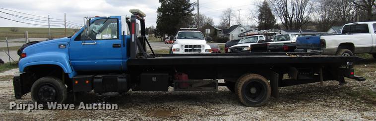 image for item DB6995 2001 Chevrolet C6500 rollback truck