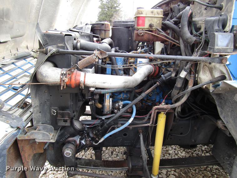 image for item DB6995 2001 Chevrolet C6500 rollback truck