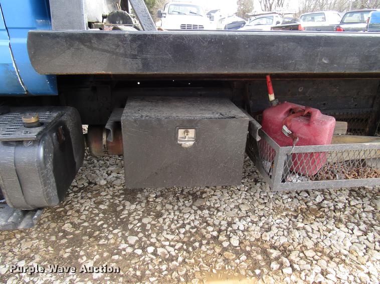 image for item DB6995 2001 Chevrolet C6500 rollback truck