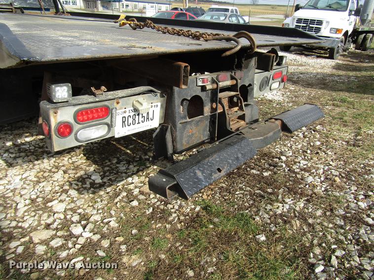 image for item DB6995 2001 Chevrolet C6500 rollback truck