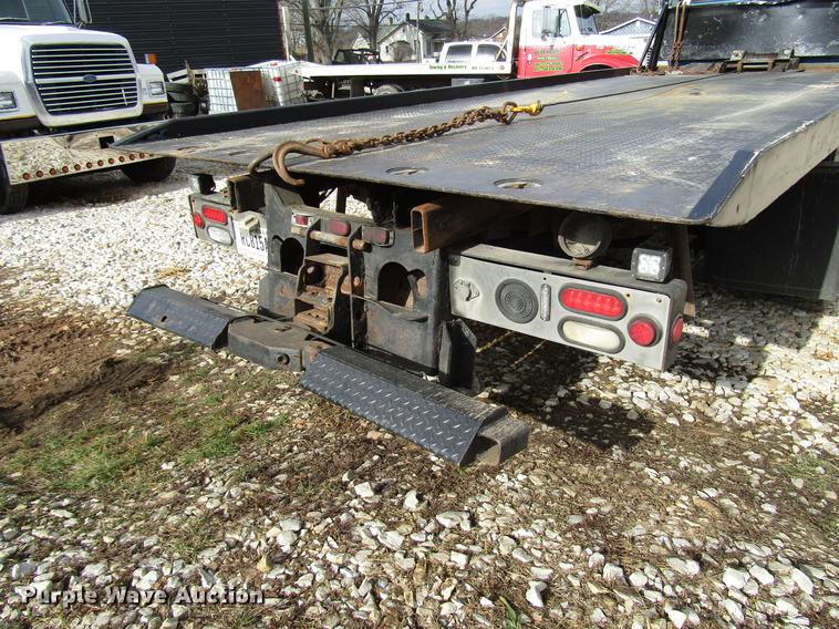 image for item DB6995 2001 Chevrolet C6500 rollback truck