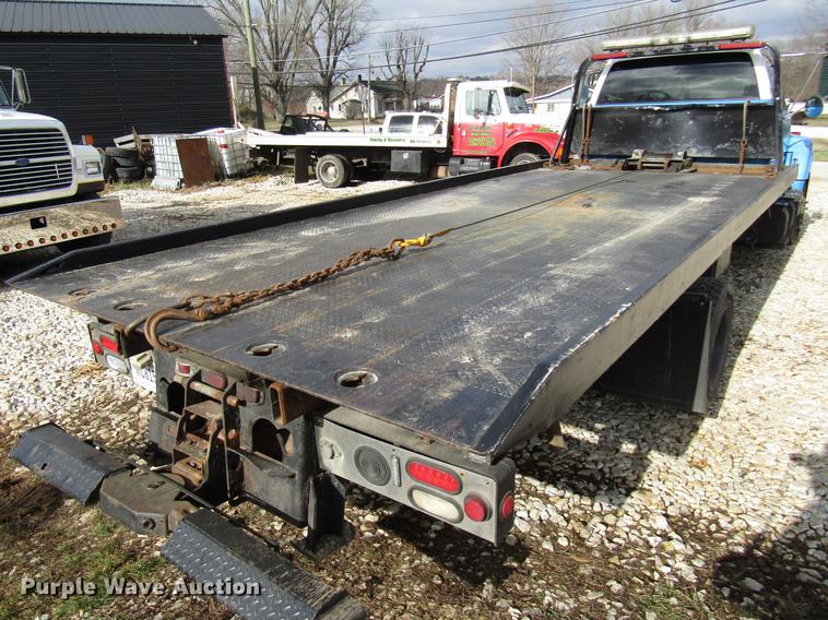 image for item DB6995 2001 Chevrolet C6500 rollback truck