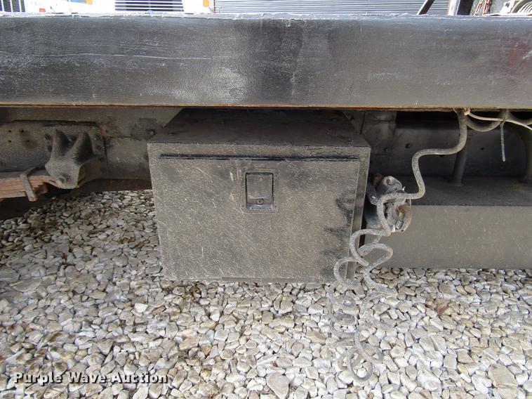 image for item DB6995 2001 Chevrolet C6500 rollback truck