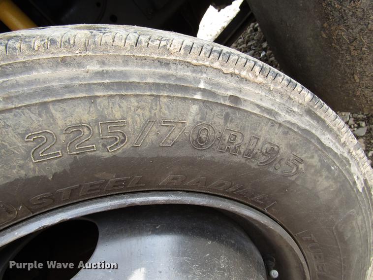 image for item DB6995 2001 Chevrolet C6500 rollback truck