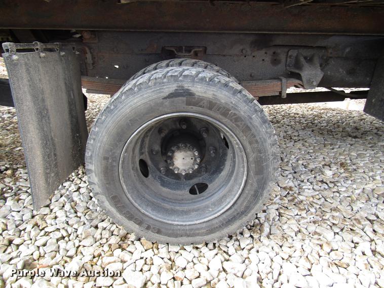 image for item DB6995 2001 Chevrolet C6500 rollback truck