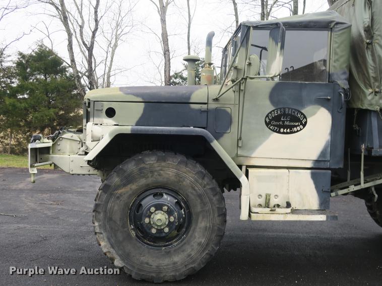 image for item DB8911 1971 Jeep truck