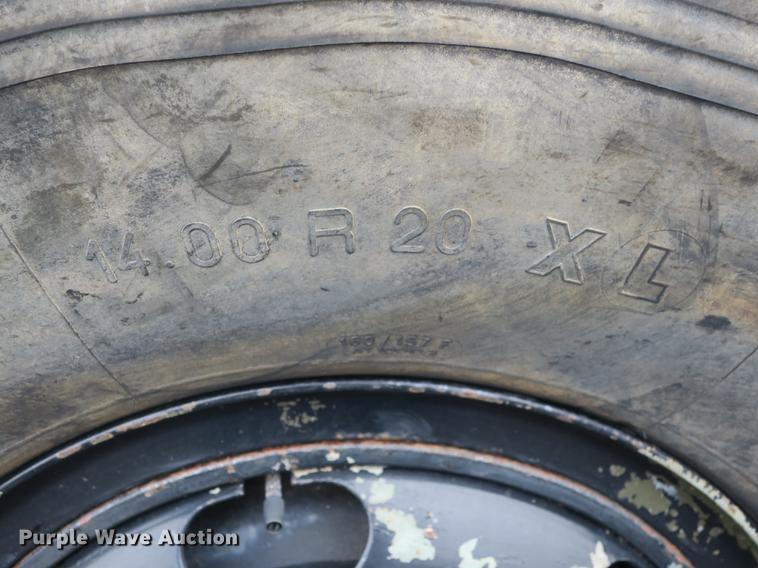 image for item DB8911 1971 Jeep truck