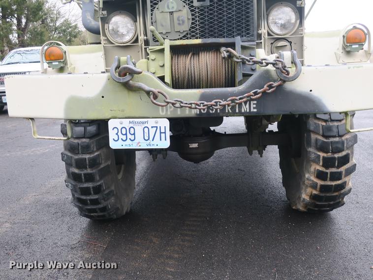 image for item DB8911 1971 Jeep truck