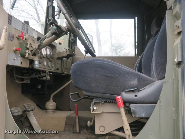 image for item DB8911 1971 Jeep truck