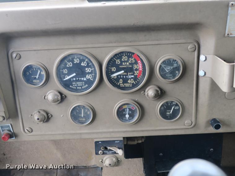 image for item DB8911 1971 Jeep truck