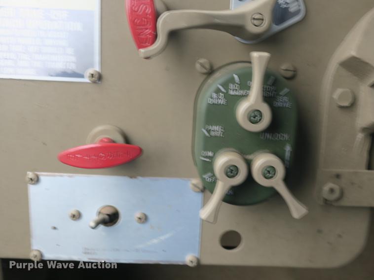 image for item DB8911 1971 Jeep truck