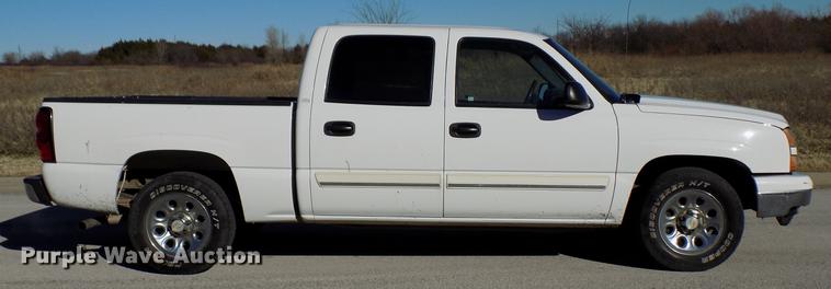 image for item DD3567 2007 Chevrolet Silverado 1500 Crew Cab pickup truck