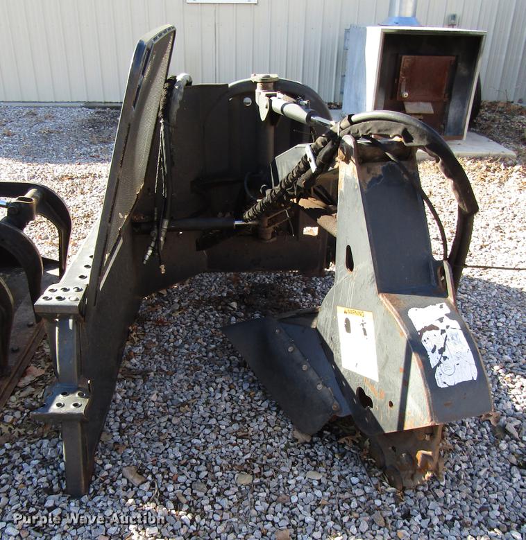 image for item DD4436 Bobcat SG60 stump grinder