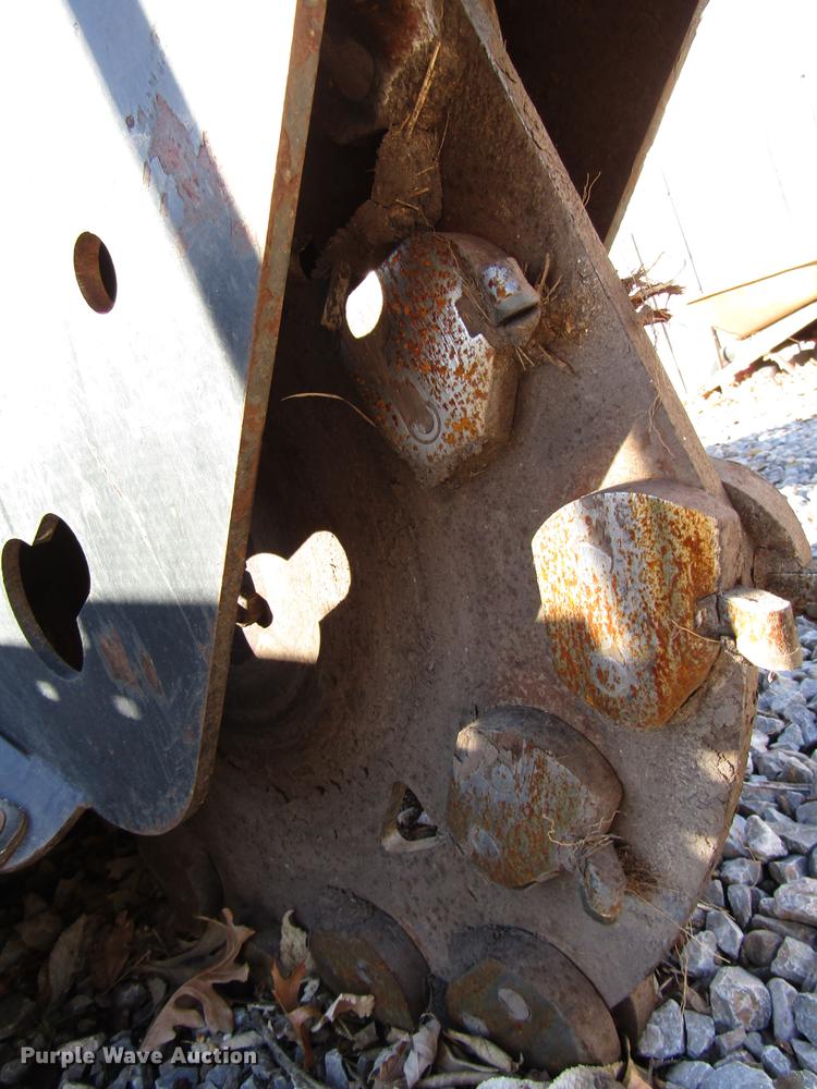 image for item DD4436 Bobcat SG60 stump grinder