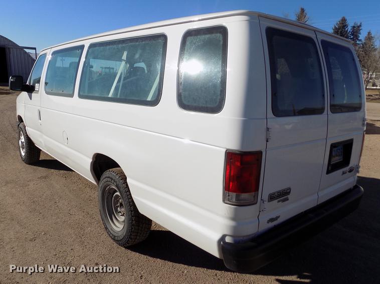 image for item DE0421 2013 Ford E350 Super Duty XL van