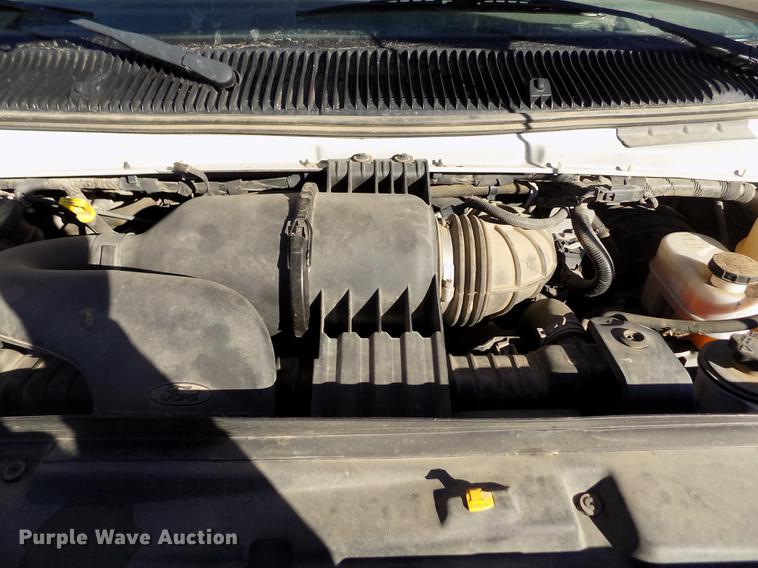 image for item DE0421 2013 Ford E350 Super Duty XL van