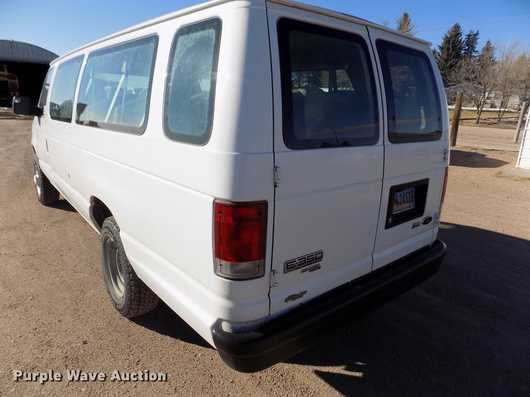 image for item DE0421 2013 Ford E350 Super Duty XL van