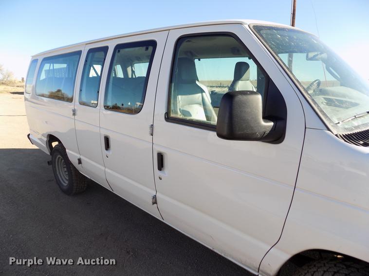 image for item DE0421 2013 Ford E350 Super Duty XL van